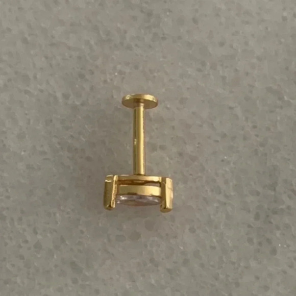 COPY - 18K Gold Crystal Tear Drop Cartilage Earring Brand New - Picture 2 of 4